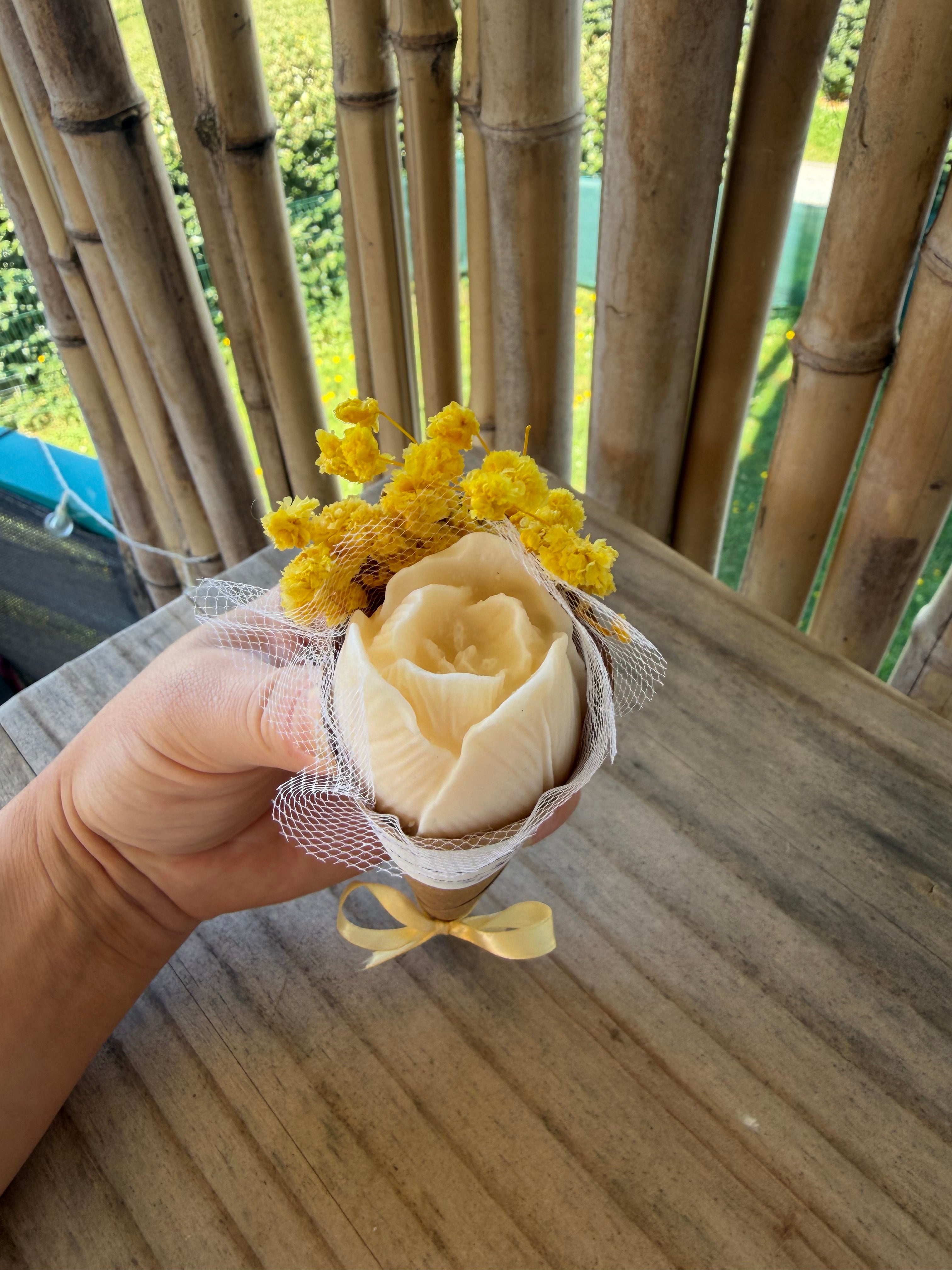 Scented cone - Tulip 🌷 - Magnolia scent