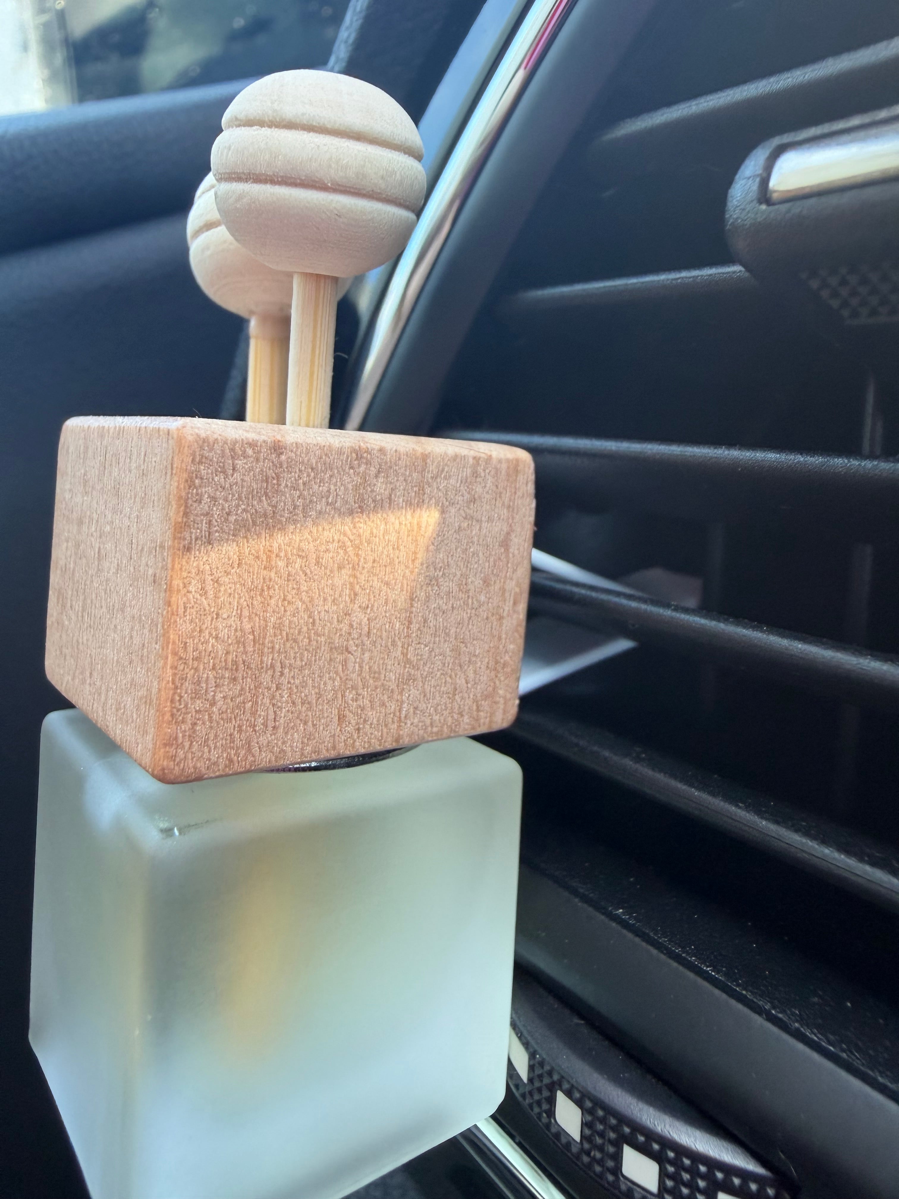 Diffuseur de parfum pour Voiture 🚘